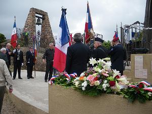 THEOULE SUR MER 13 MAI 2011 (5) DEPOT DE FLEURS